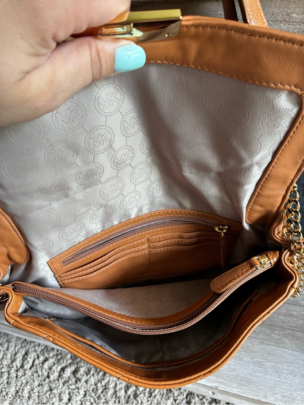 Michael Kors Quilted Sloan Camel Colored Shoulder Bag with Gold Chain Straps - Picture 6 of 13